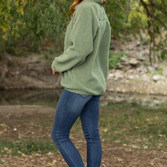 Women's Staccato Olive Half Snap Sherpa Pullover, Size Small, NWOT - Picture 3 of 5